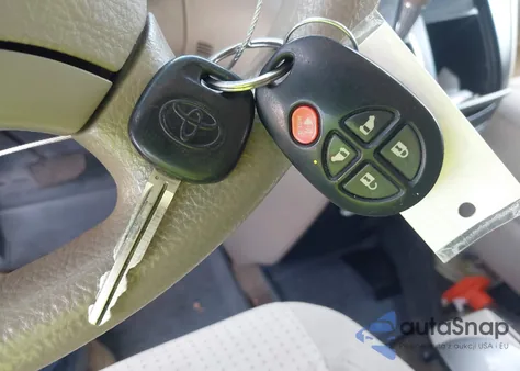 2009 Toyota Sienna Le z USA, uszkodzony, nr VIN 5TDBK23C69S022552